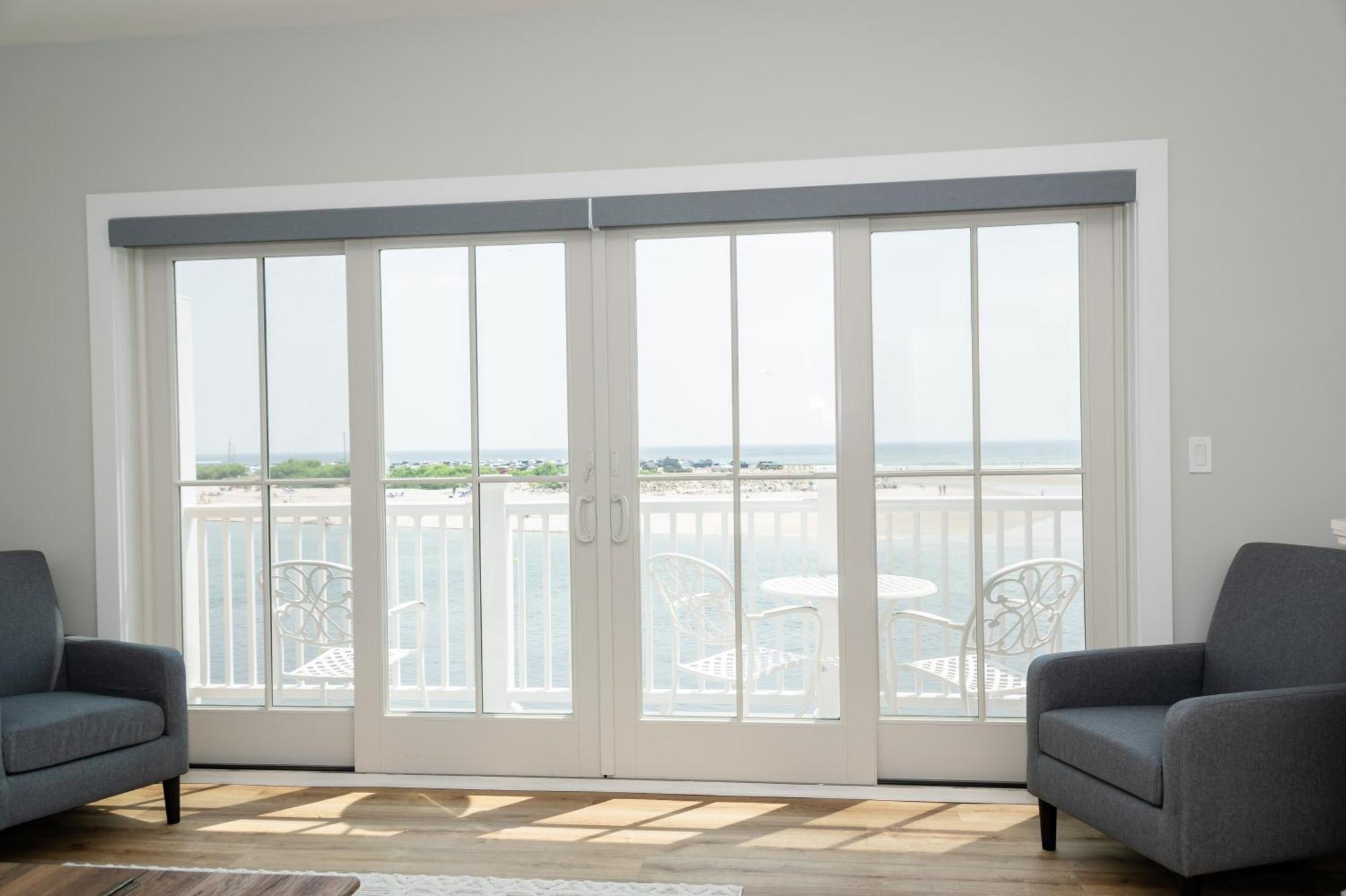 Terrace By The Sea 3*