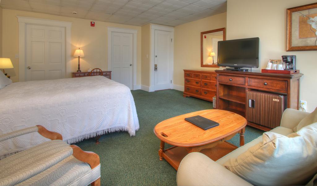 Terrace By The Sea Inn 3*