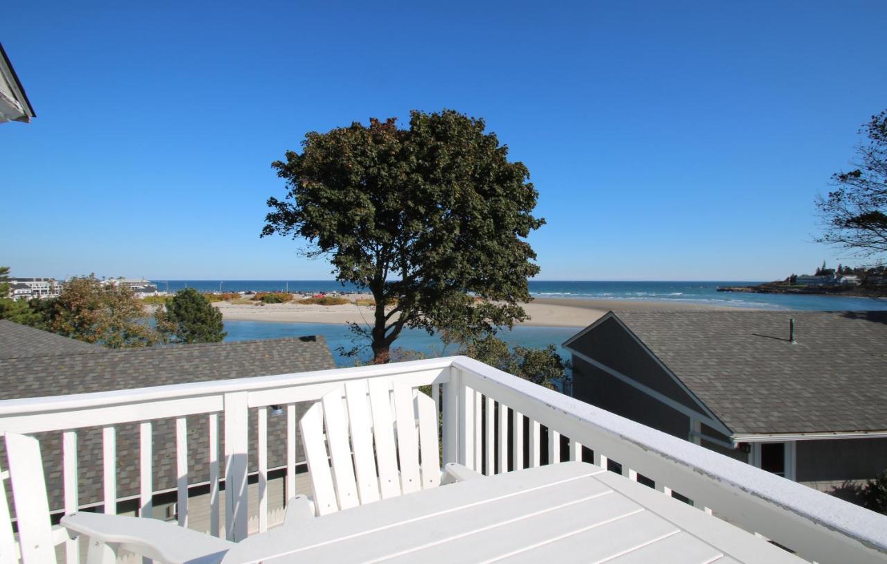Terrace By The Sea 3*